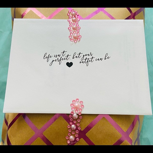 Smiling is ALWAYS in fashion! - Picture 3 of 14